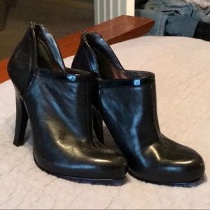 Nine West Booties. Excellent condition!!